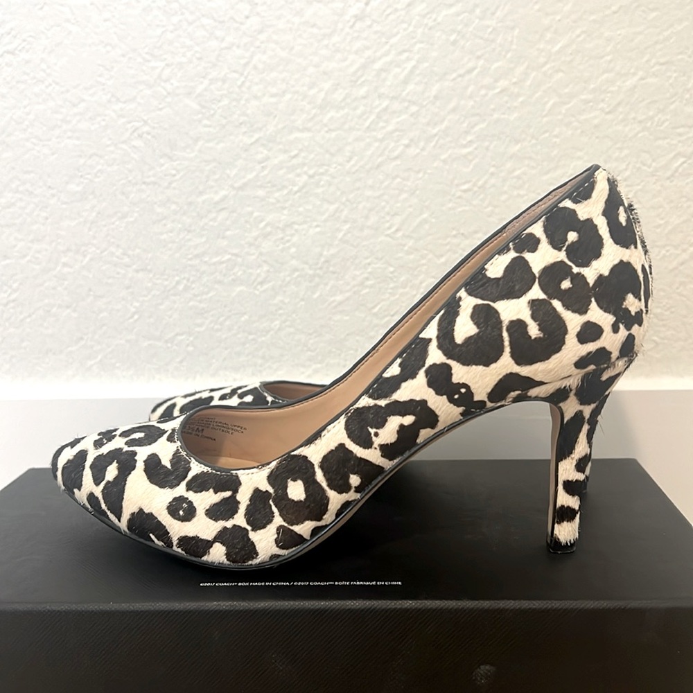 INC black and white pony hair cheetah / leopard print pump. Size 6.5